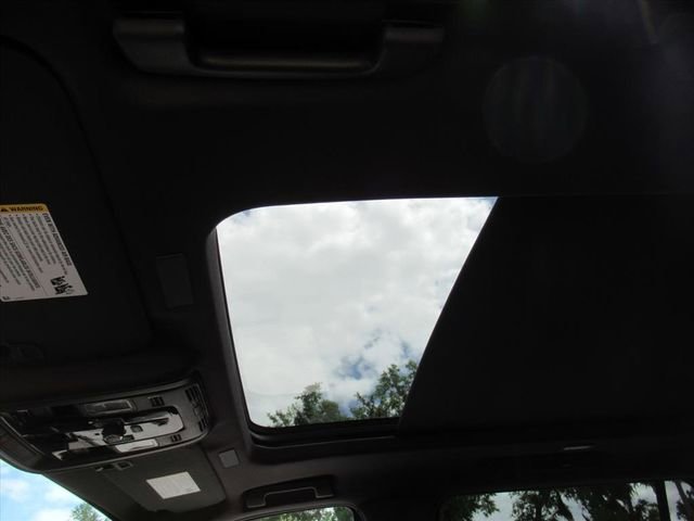 New 2026 Cadillac Escalade ESV Luxury w/ Touring Package image 21