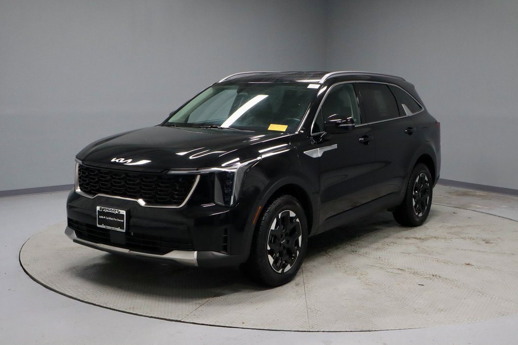Used 2024 Kia Sorento S image 9