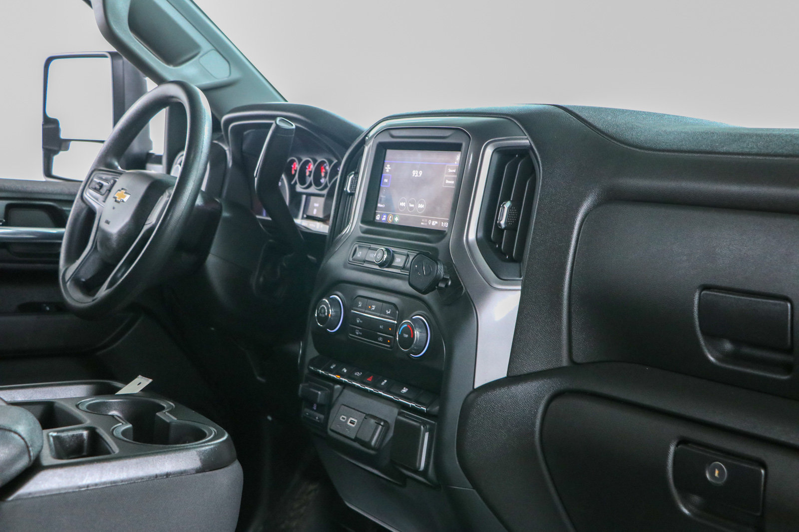 Used 2024 Chevrolet Silverado 2500 Custom w/ Custom Value Package AWD/4WD image 27