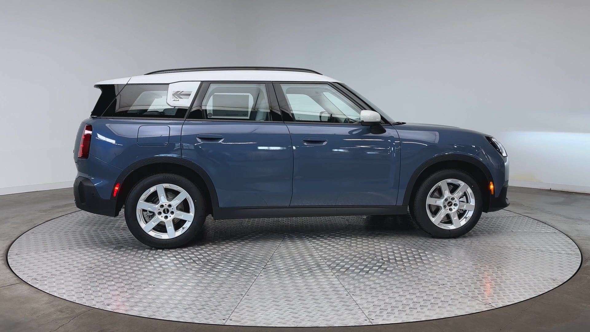 Certified 2026 MINI Cooper Countryman S AWD/4WD image 9