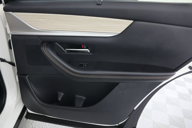 Used 2025 MAZDA CX-70 Plug-In Hybrid w/ Premium Pkg image 28