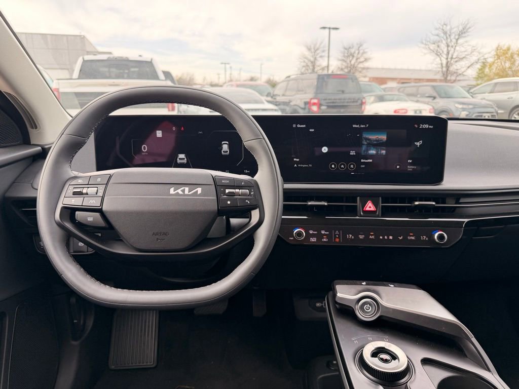 New 2025 Kia EV6 Light w/ Light LR Technology Package RWD image 15
