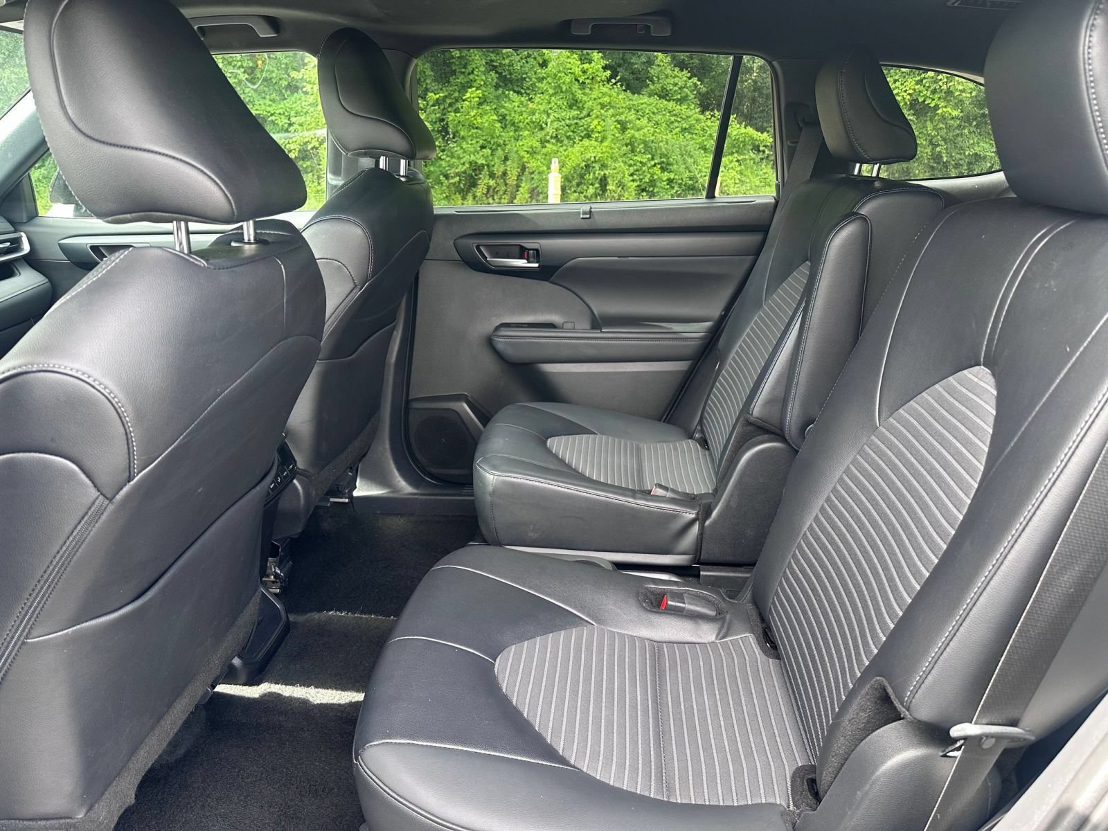 Used 2025 Toyota Highlander XSE AWD/4WD image 22