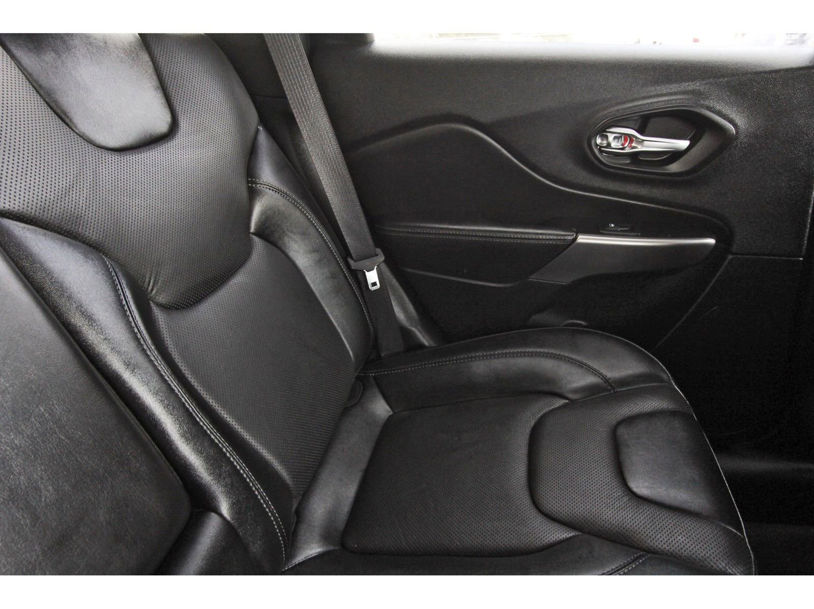 Used 2022 Jeep Cherokee Latitude Lux w/ Sun & Sound Group image 15