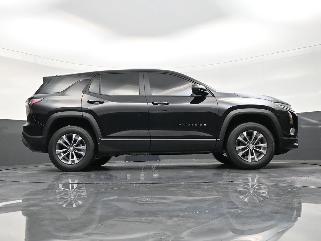 Used 2025 Chevrolet Equinox LT w/ Safety and Technology Package FWD image 26