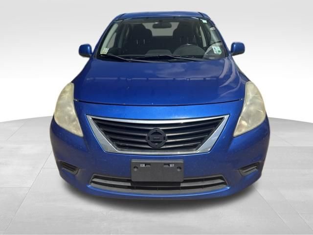 Used 2014 Nissan Versa SV FWD image 3