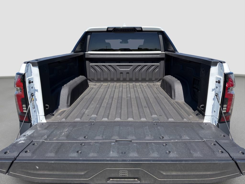 Used 2025 Chevrolet Silverado EV LT image 27