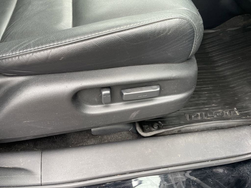 Used 2022 Honda Pilot Touring image 35