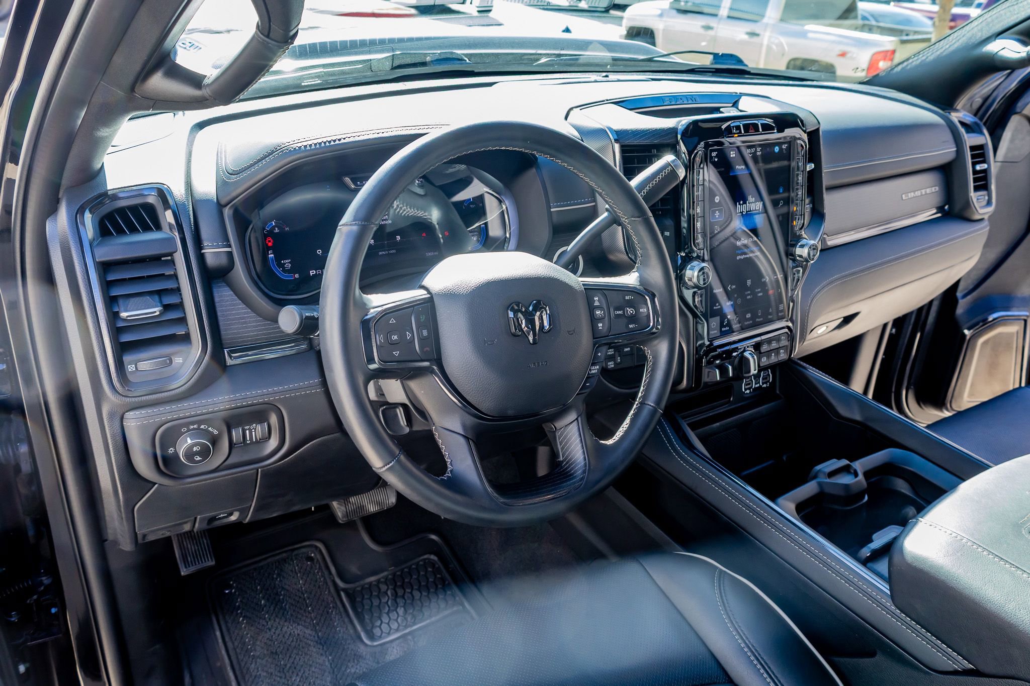 Used 2024 RAM 2500 Limited image 17