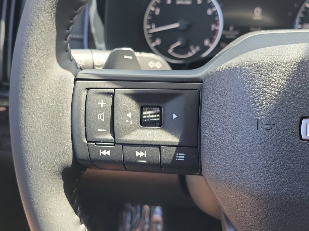 New 2026 Nissan Pathfinder SV FWD image 7