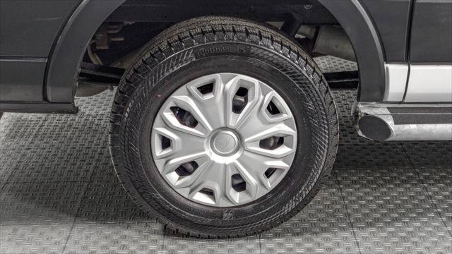 Used 2024 Ford Transit 250 Low Roof w/ Exterior Upgrade Package RWD image 27