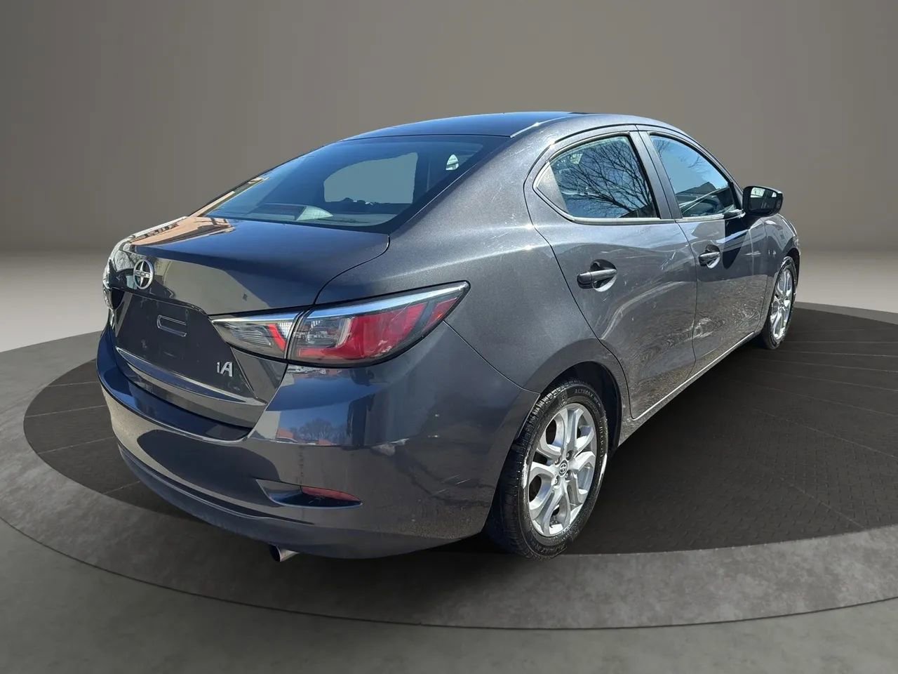 Used 2016 Scion iA image 5