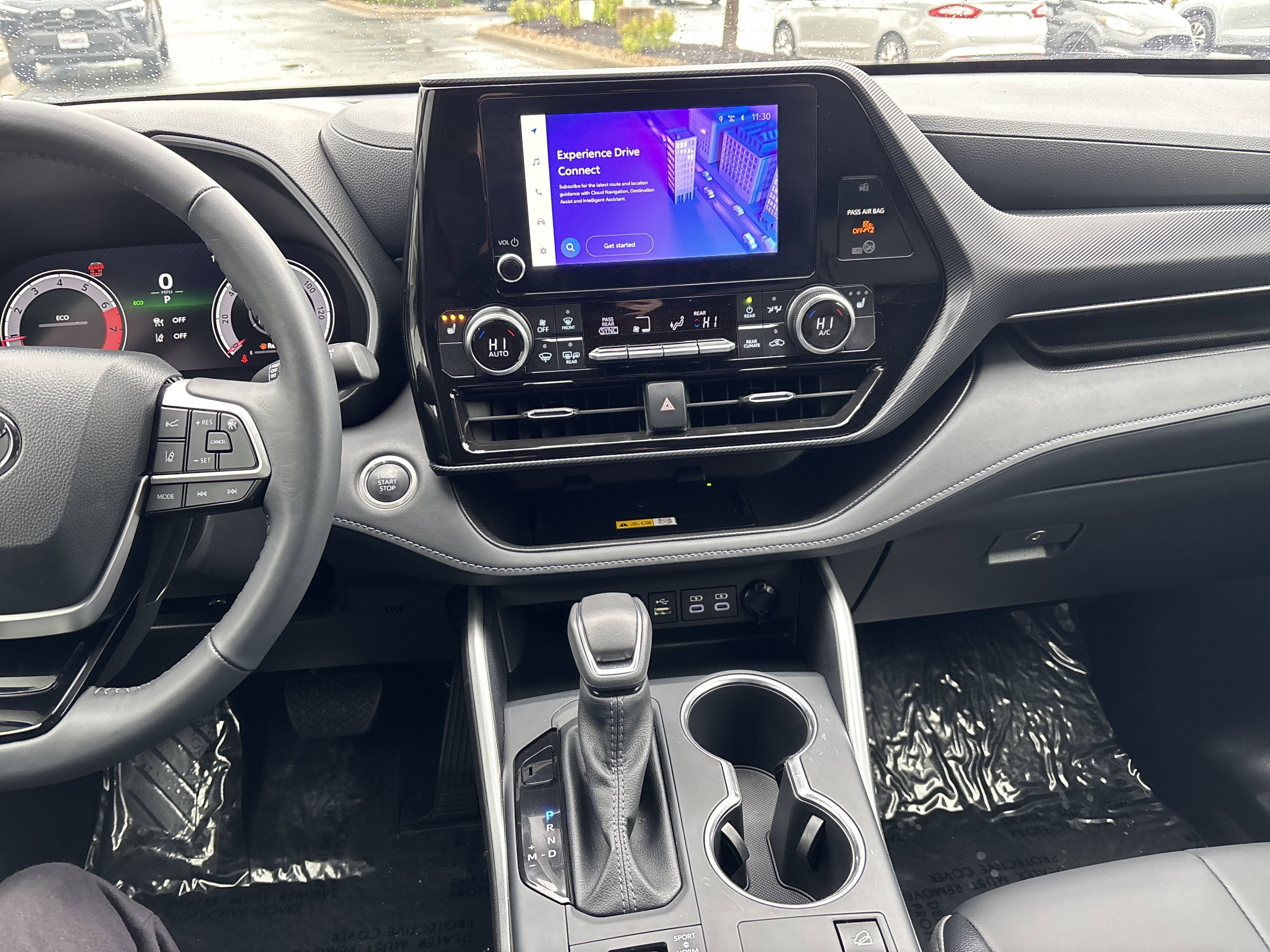 Used 2025 Toyota Highlander XSE AWD/4WD image 24