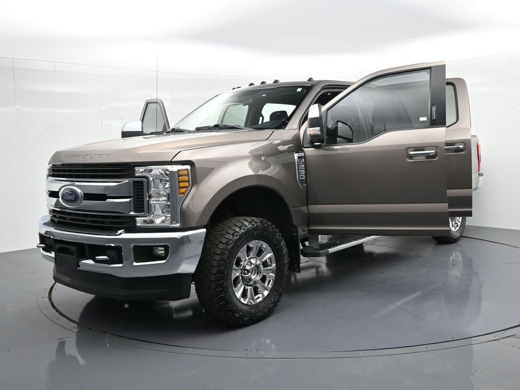 Used 2018 Ford F250 XLT w/ XLT Premium Package AWD/4WD image 36