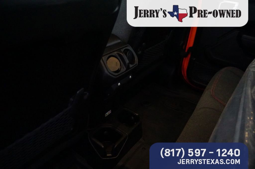 Used 2025 Jeep Gladiator Rubicon w/ Convenience Group AWD/4WD image 21