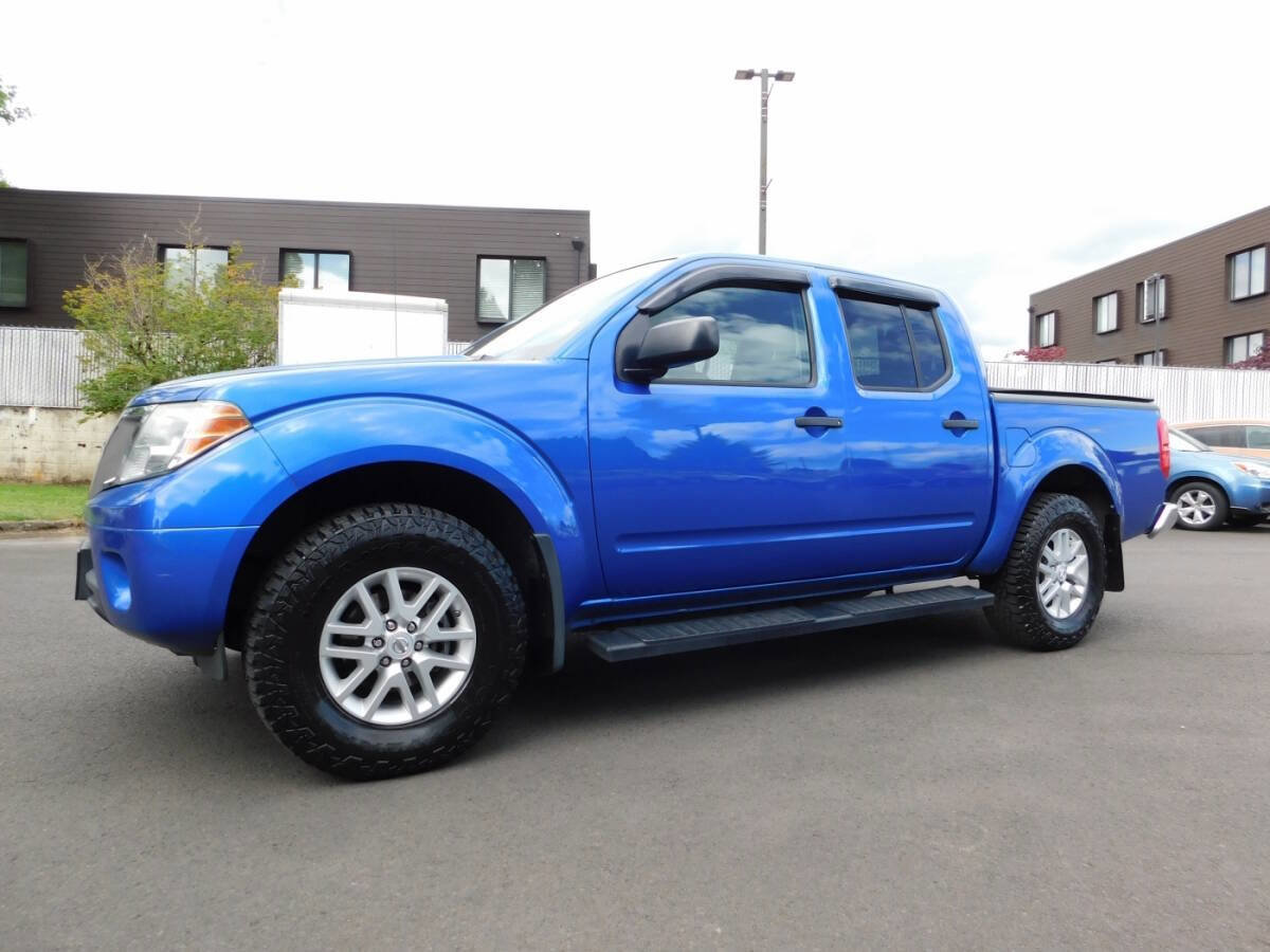 Used 2015 Nissan Frontier SV w/ SV Value Truck Package AWD/4WD image 4
