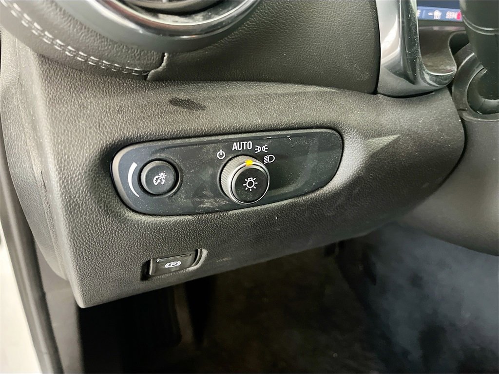 Used 2024 Chevrolet Blazer LT w/ Convenience Package image 10