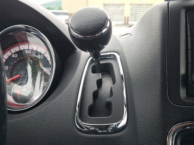 Used 2020 Dodge Grand Caravan GT FWD image 15