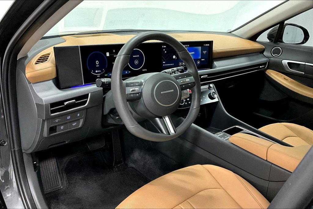 Certified 2025 Hyundai Sonata Limited image 16
