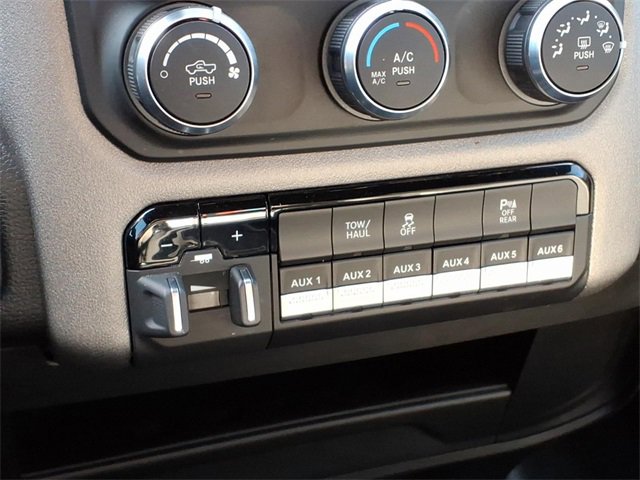 Used 2022 RAM 2500 Tradesman w/ Chrome Appearance Group image 11