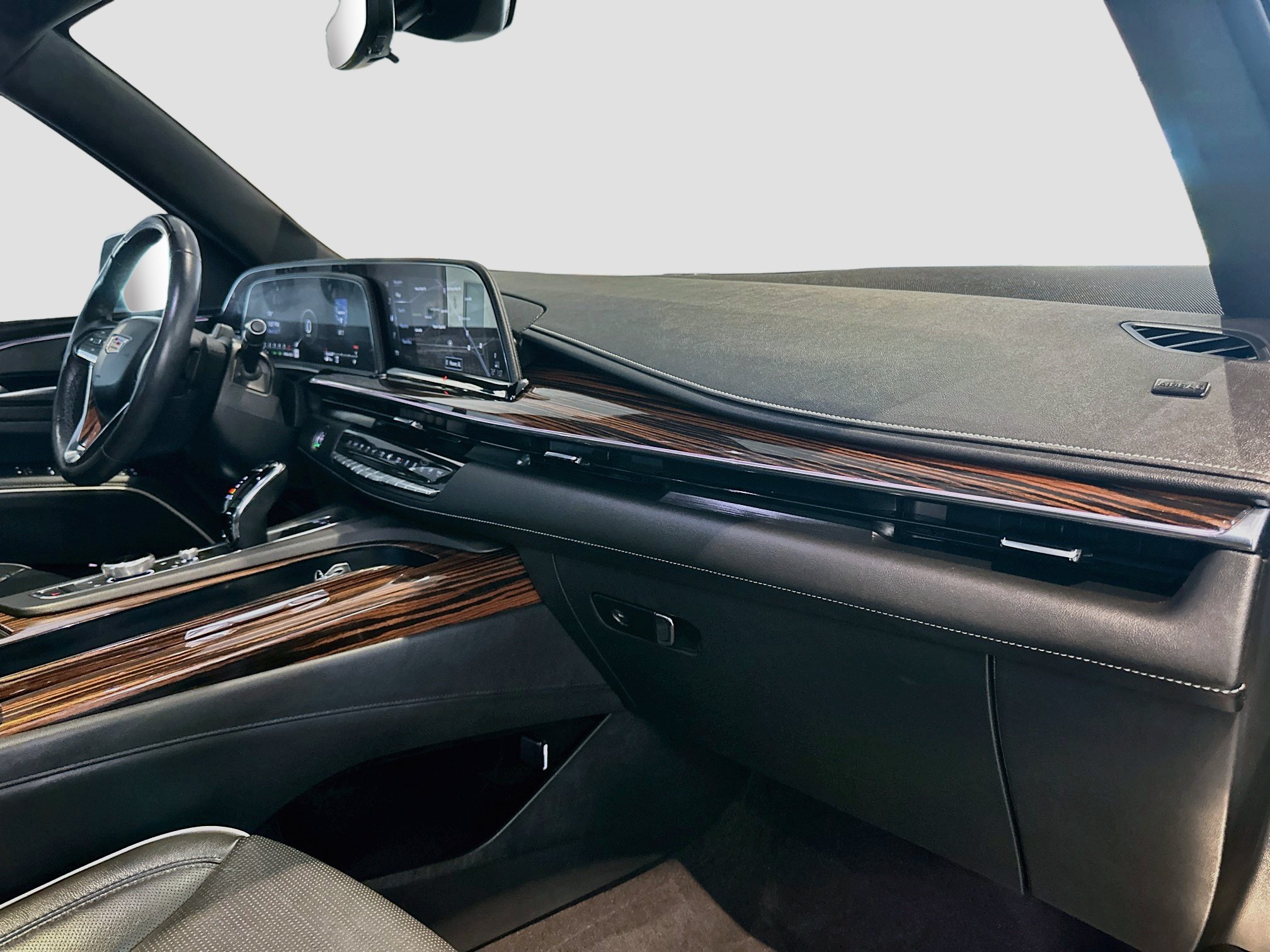Certified 2024 Cadillac Escalade Premium Luxury AWD/4WD image 32