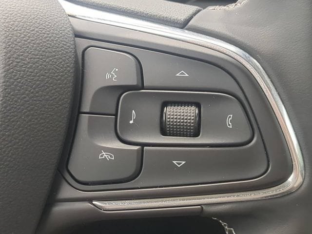 Used 2026 Buick Encore GX Avenir w/ Avenir Technology Package FWD image 25