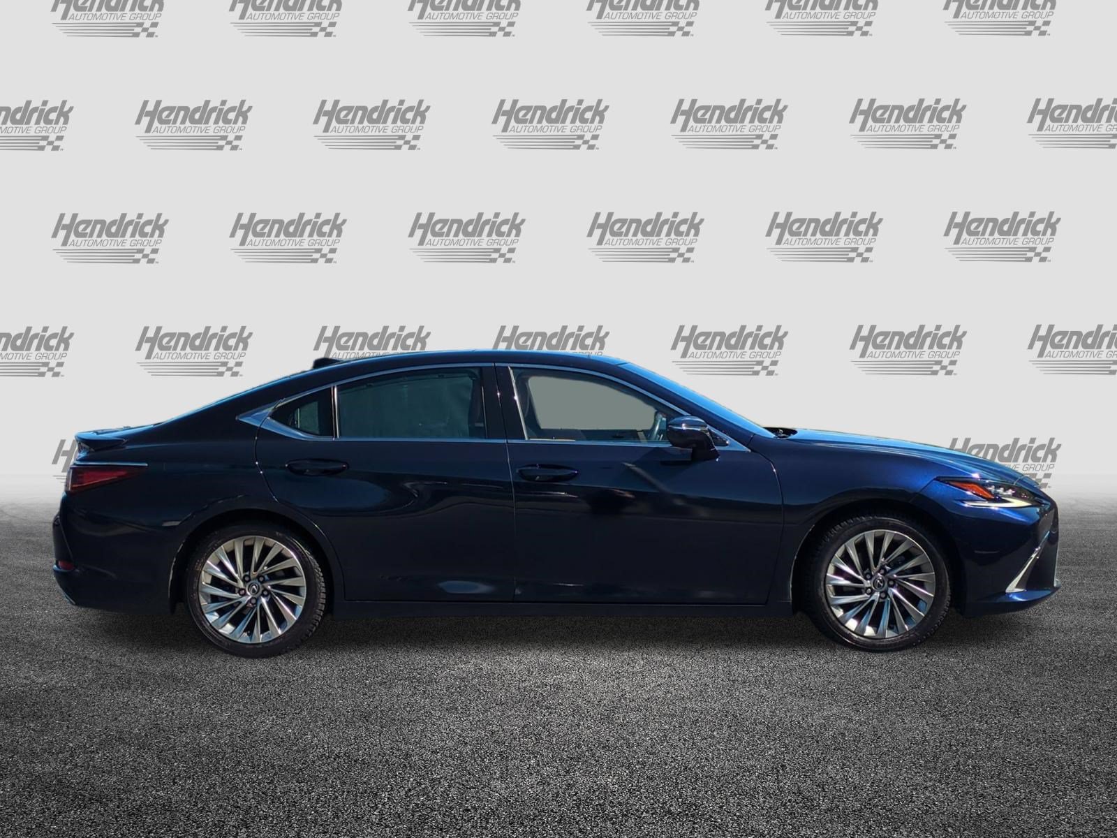 Used 2023 Lexus ES 350 Ultra Luxury w/ Accessory Package (Z2) FWD image 11