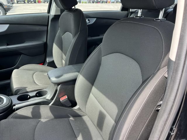 Used 2023 Kia Forte LXS FWD image 25