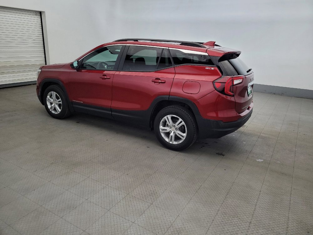 Used 2024 GMC Terrain SLE w/ Driver Convenience Package AWD/4WD image 3