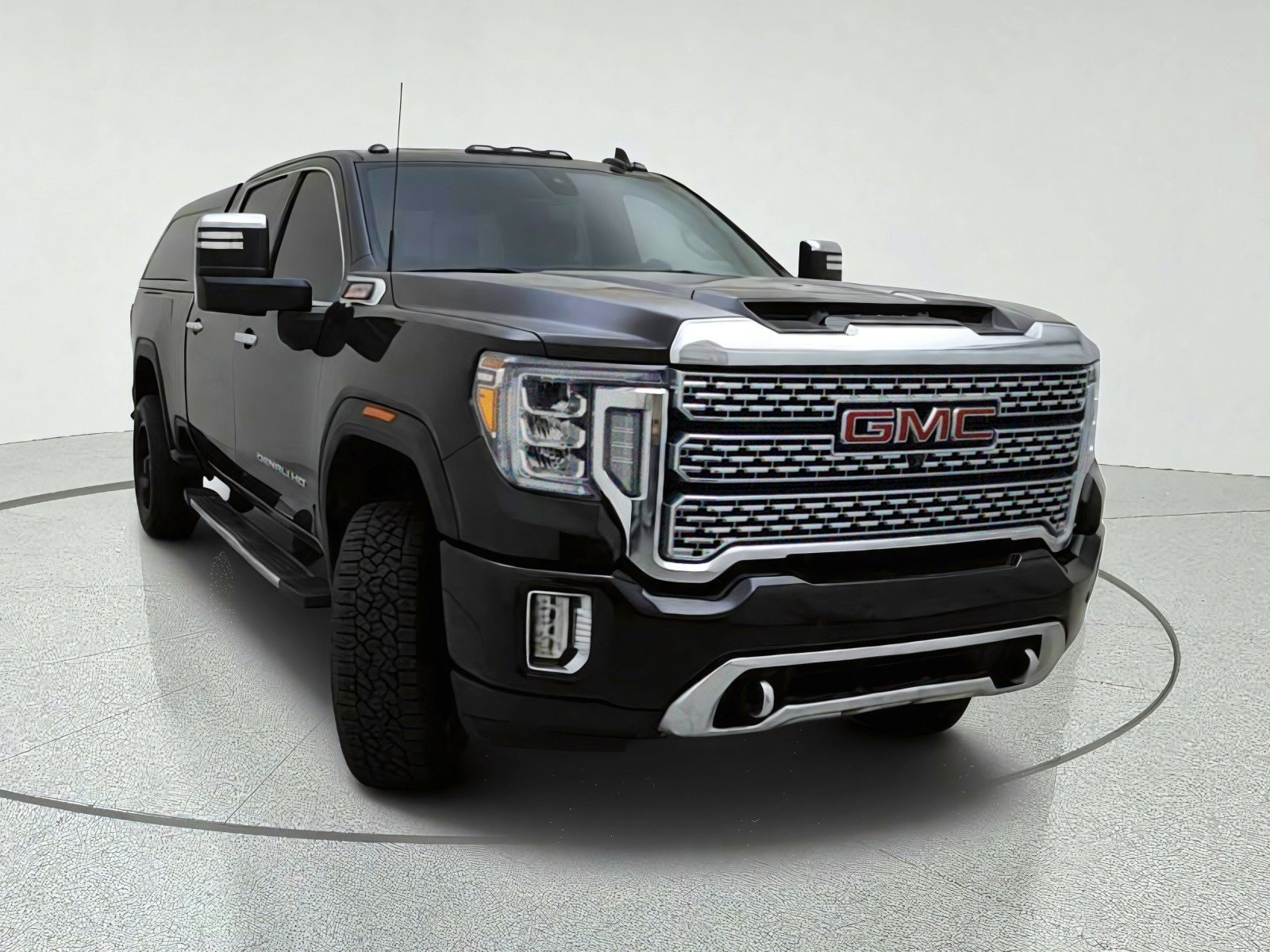 Used 2020 GMC Sierra 2500 Denali w/ Denali Ultimate Package AWD/4WD image 4