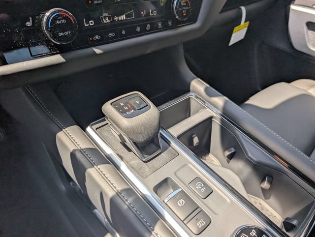 New 2026 Nissan Pathfinder SL w/ SL Premium Package AWD/4WD image 25