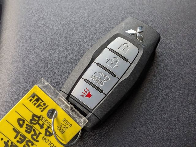 Used 2025 Mitsubishi Outlander SEL FWD image 31