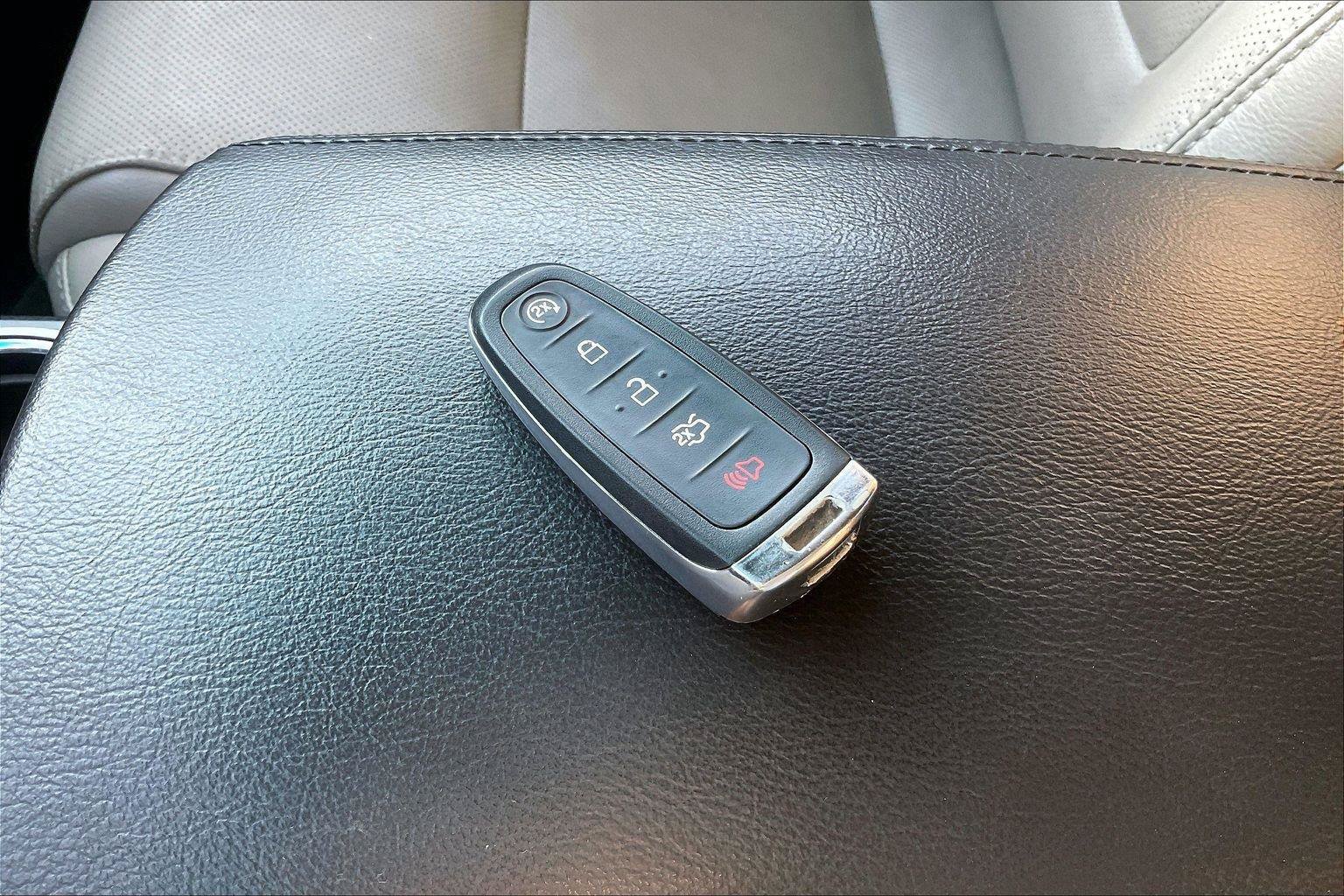Used 2015 Ford Explorer Limited w/ Equipment Group 301A AWD/4WD image 12