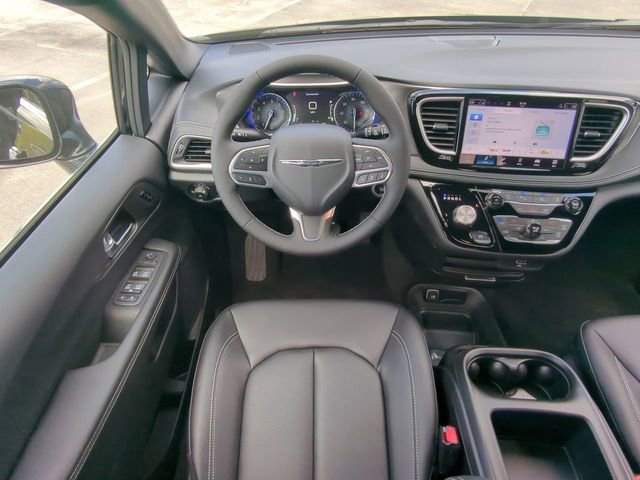 New 2026 Chrysler Pacifica Select image 20