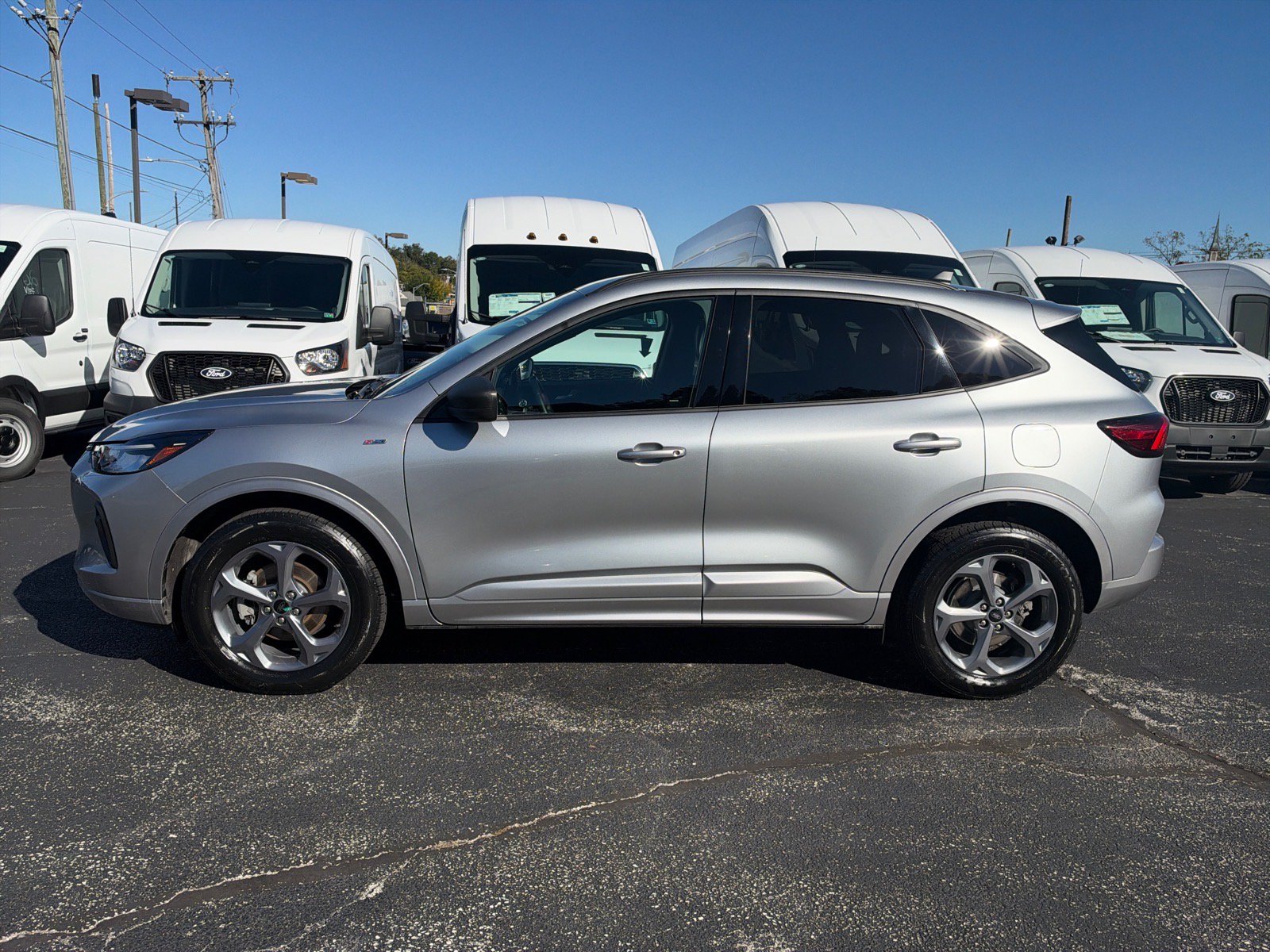 Certified 2023 Ford Escape ST-Line w/ Tech Pack #1 AWD/4WD image 4