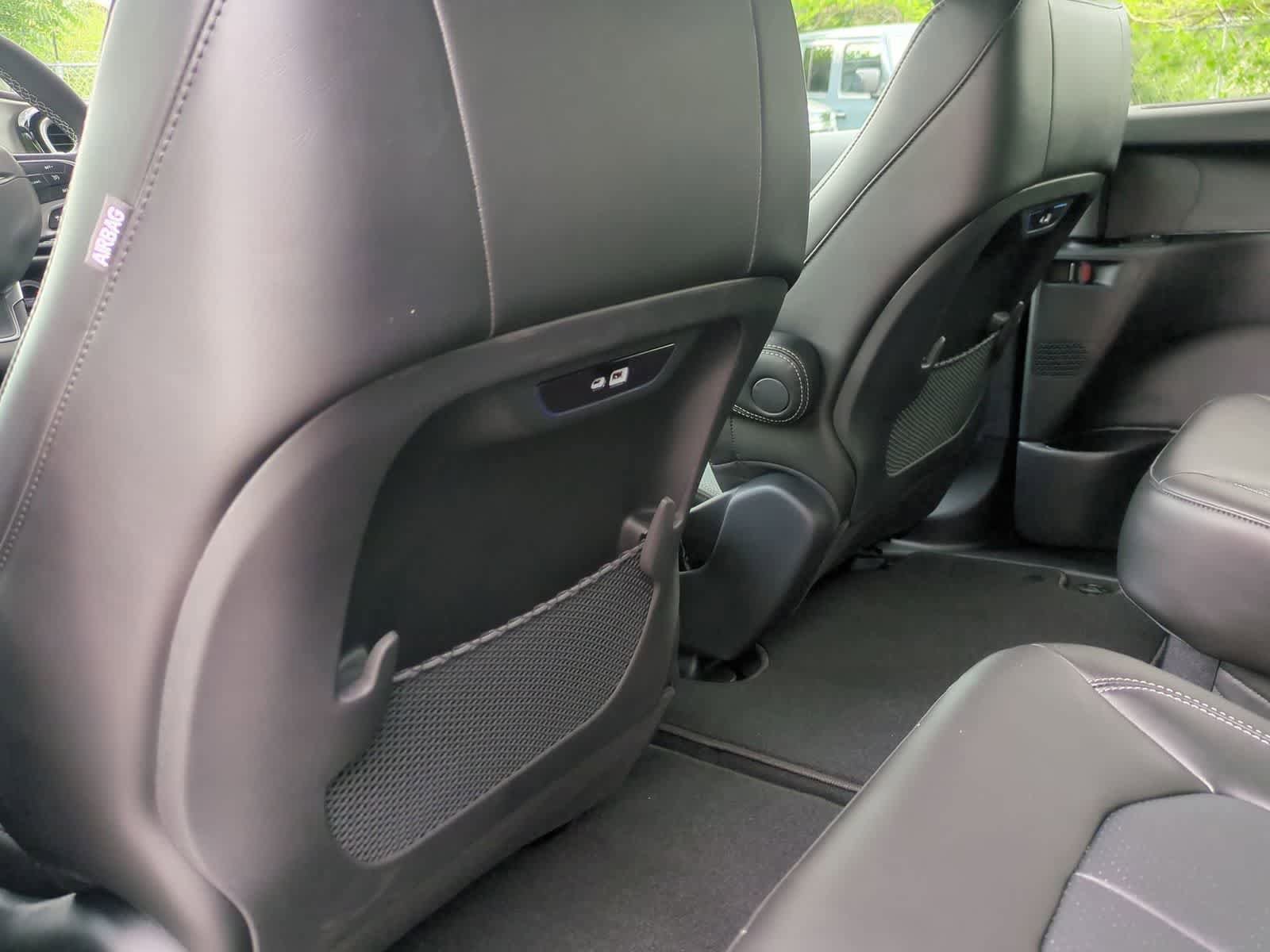 New 2027 Chrysler Pacifica Select FWD image 18