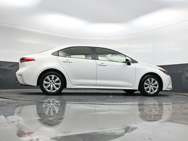 Used 2021 Toyota Corolla LE image 33