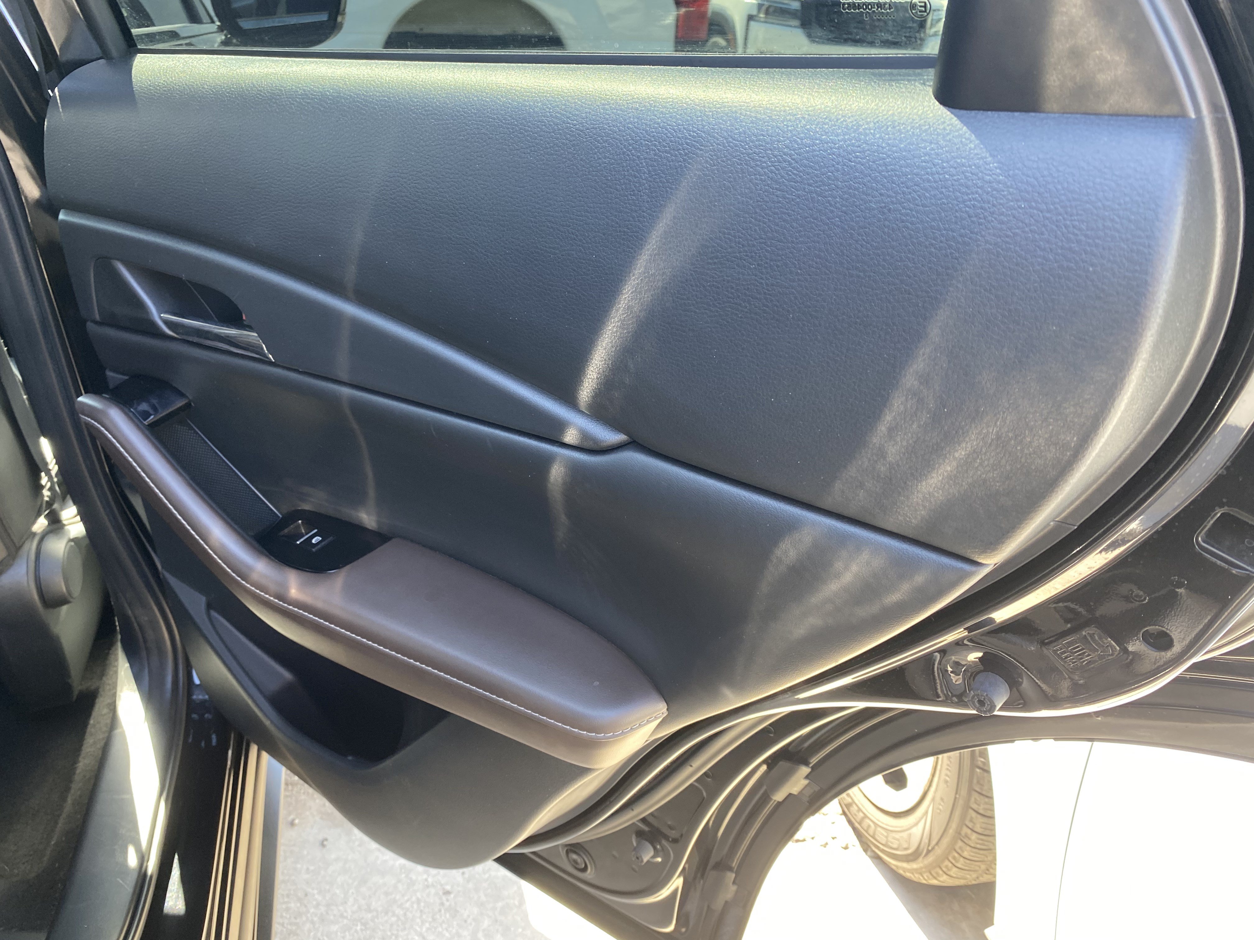 Used 2022 MAZDA CX-30 AWD 2.5 S w/ Premium Package image 17