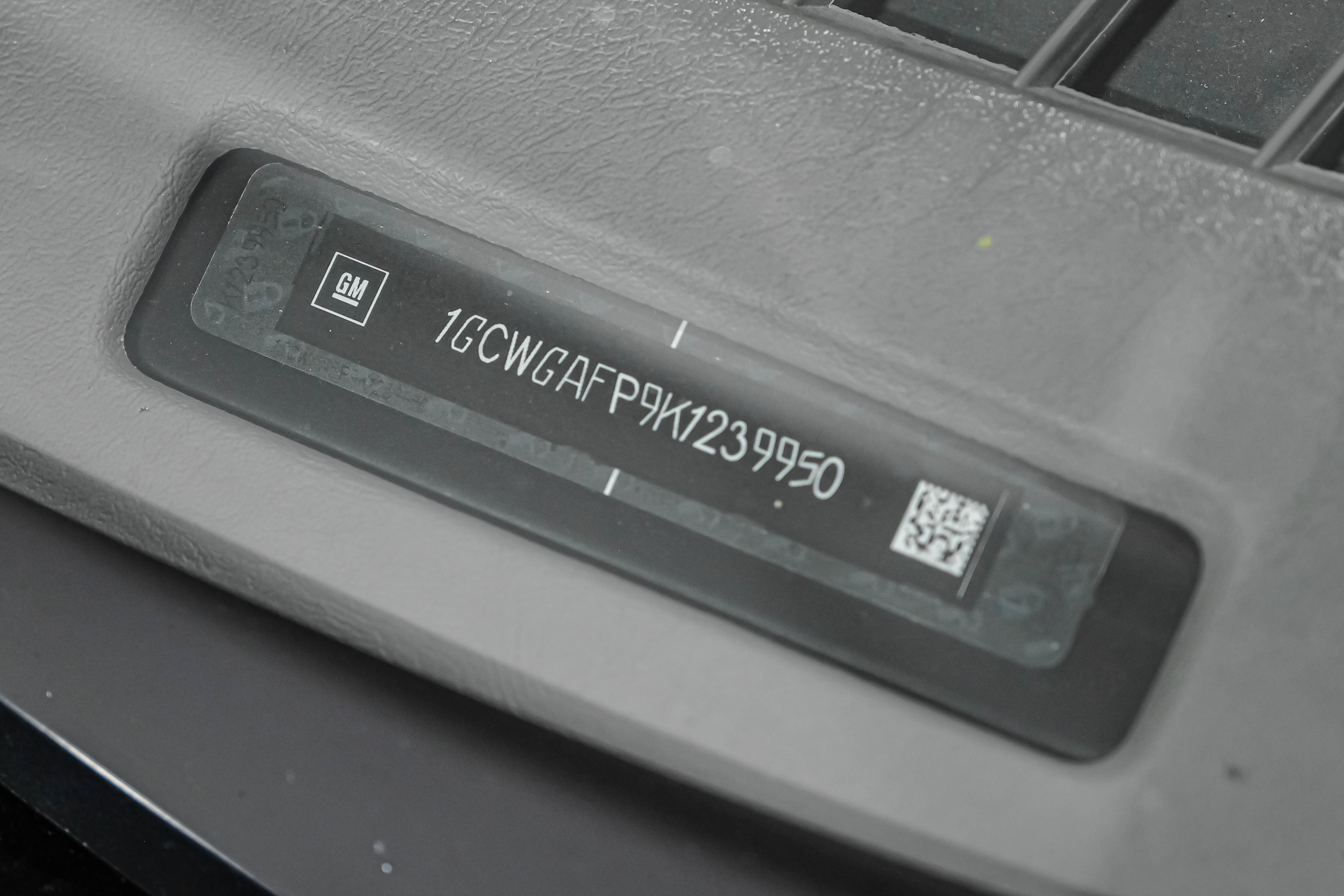 Used 2019 Chevrolet Express 2500 w/ Driver Convenience Package image 39