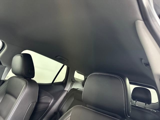 Used 2023 GMC Terrain SLT image 12