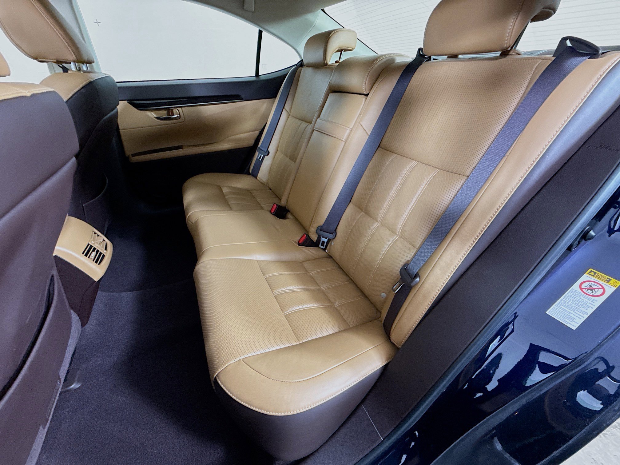 Used 2016 Lexus ES 350 w/ Luxury Package w/Wood Trim FWD image 23
