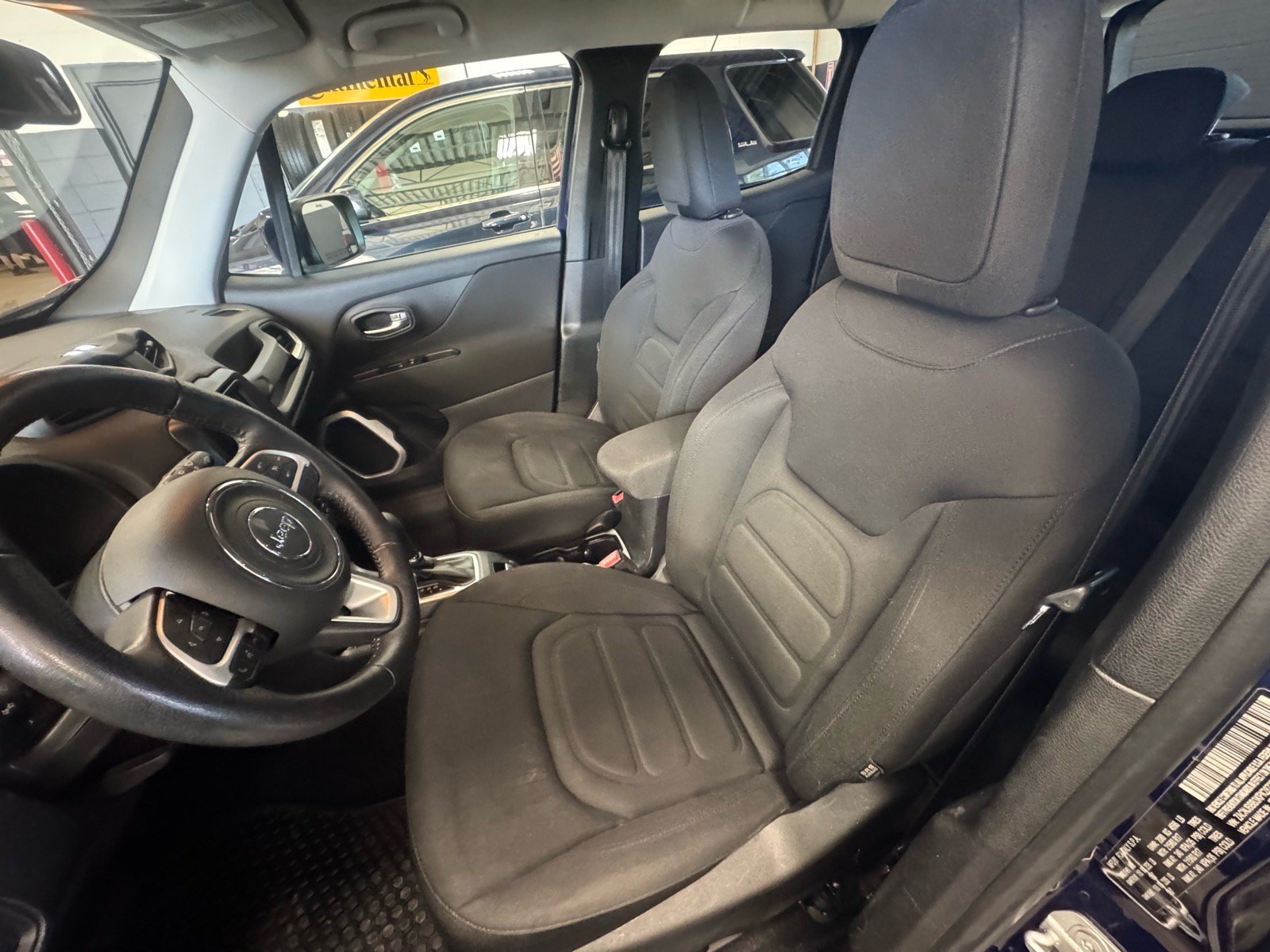 Used 2019 Jeep Renegade Latitude w/ Cold Weather Group AWD/4WD image 17
