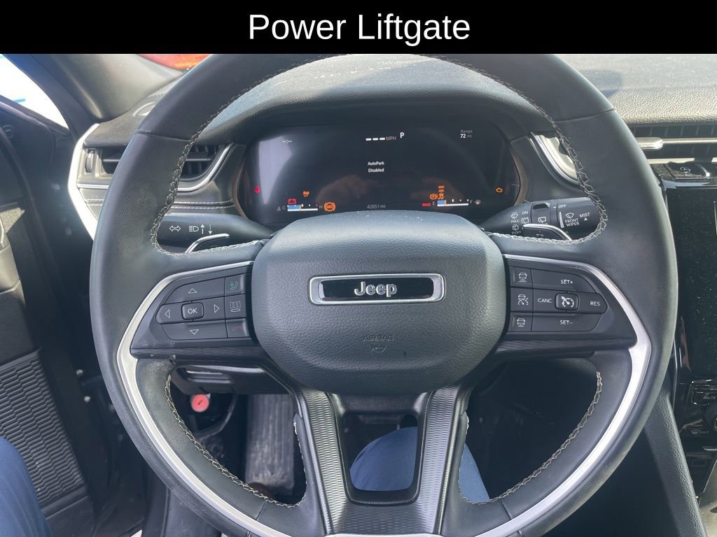 Used 2023 Jeep Grand Cherokee Altitude image 12