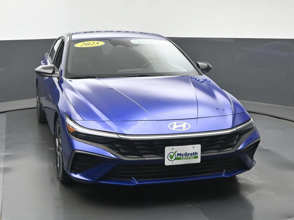 Used 2025 Hyundai Elantra Sport FWD image 5