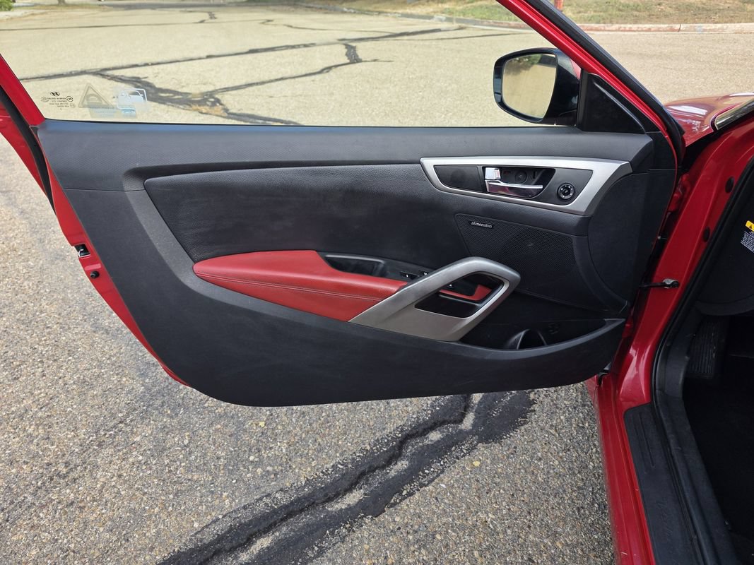Used 2013 Hyundai Veloster w/ Style Pkg FWD image 13