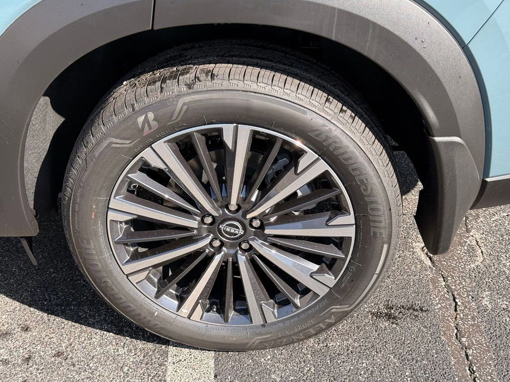 New 2026 Nissan Pathfinder Platinum AWD/4WD image 13