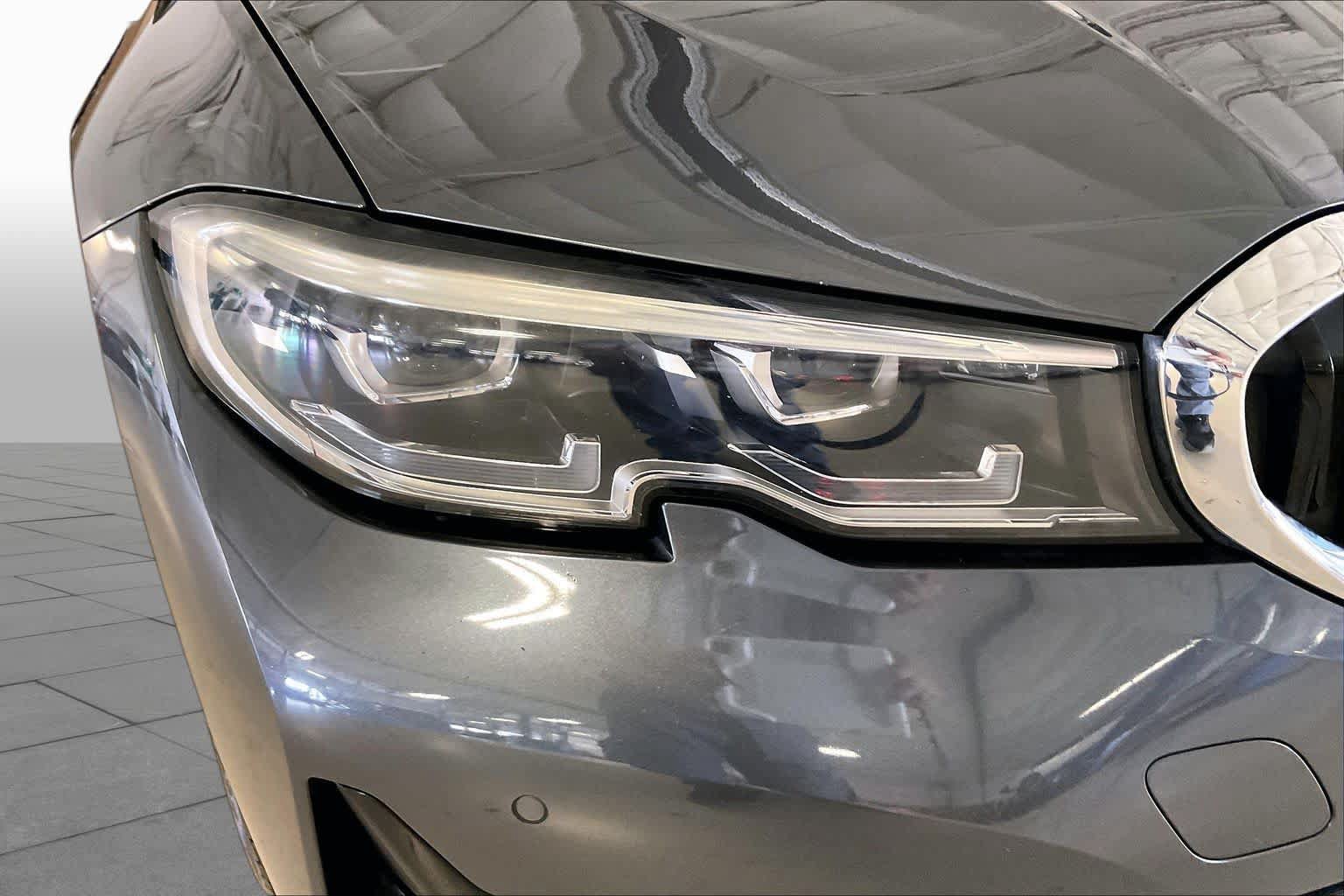 Used 2022 BMW 330i Sedan w/ Convenience Package RWD image 25