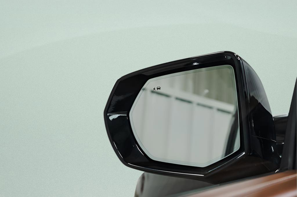 Used 2025 Chevrolet Suburban High Country image 46