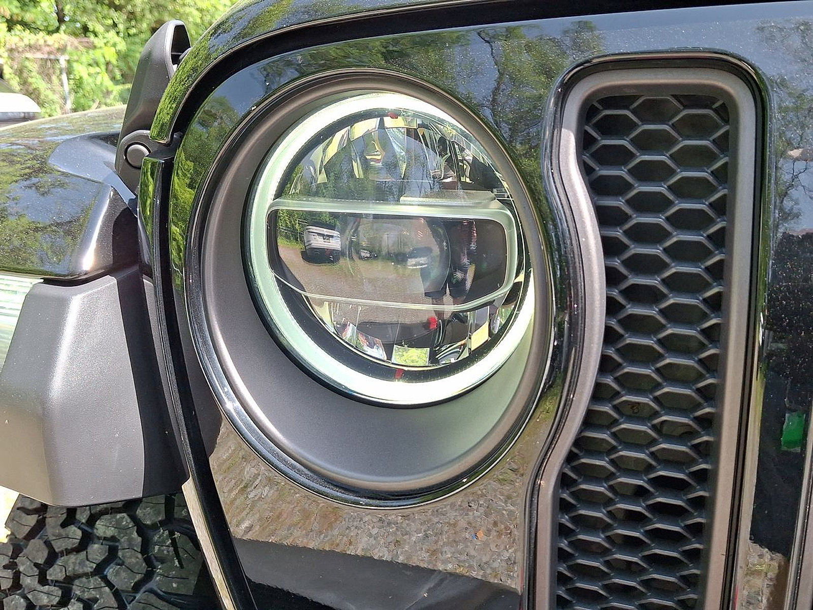 Used 2022 Jeep Wrangler Unlimited Rubicon w/ LED Lighting Group AWD/4WD image 34