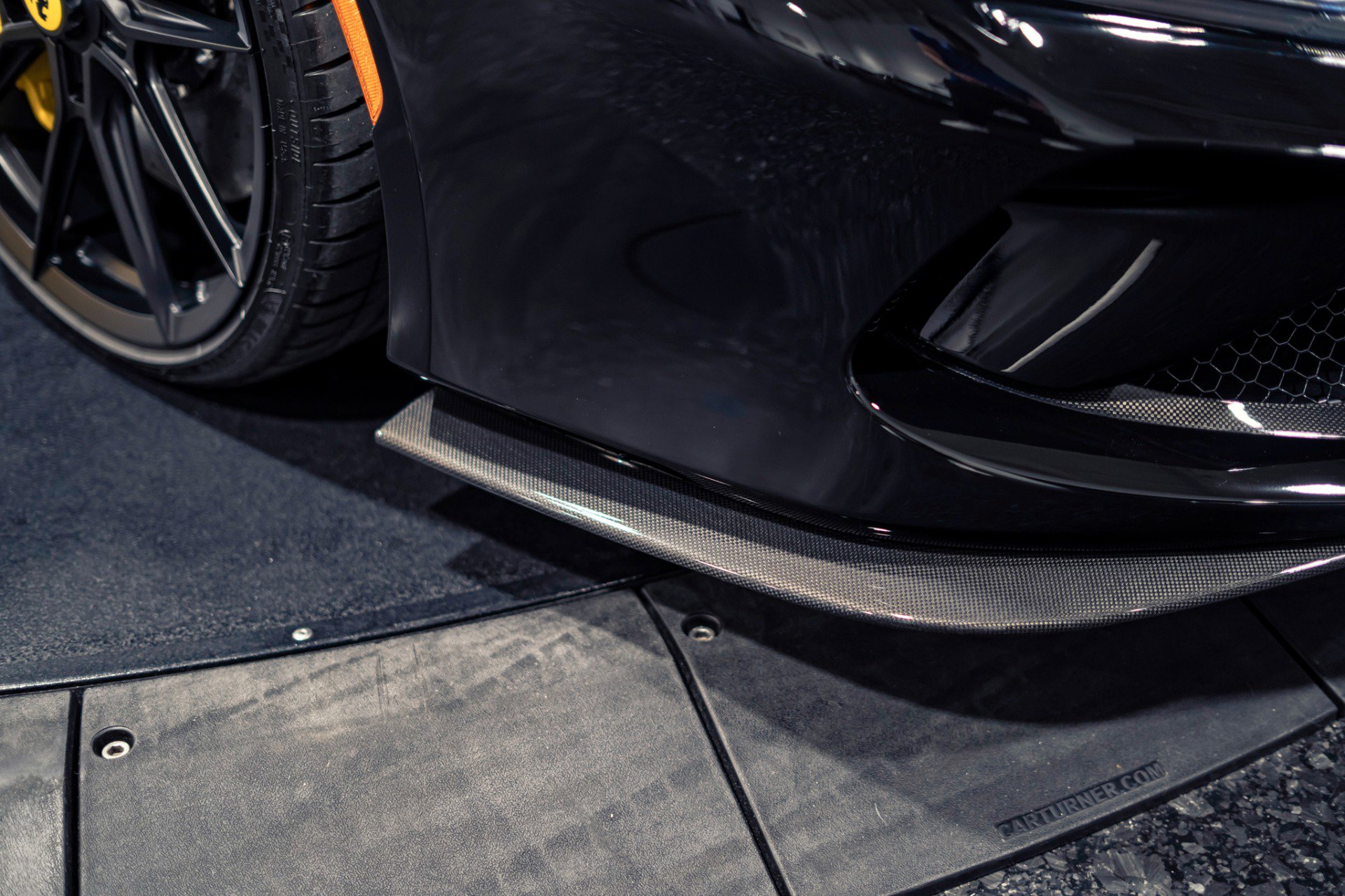 Used 2023 Ferrari F8 Tributo RWD image 18